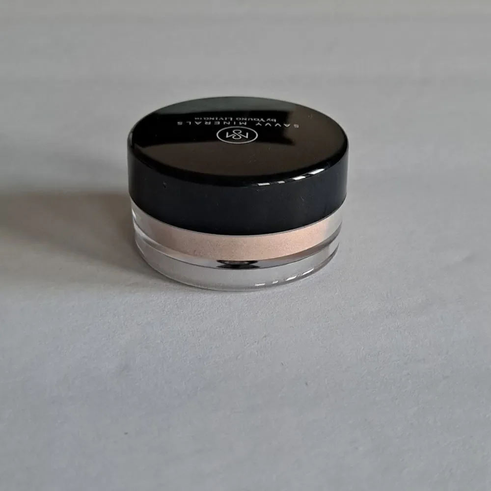 2/$14‎ Savvy minerals eyeshadow NWOT
